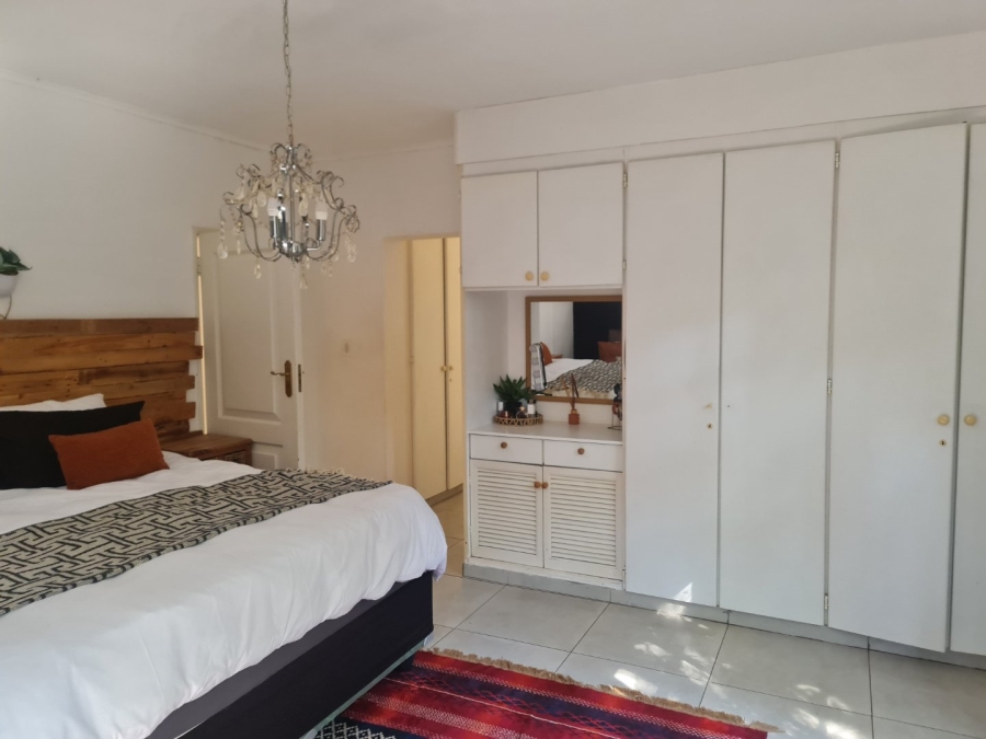 4 Bedroom Property for Sale in Safari Gardens North West